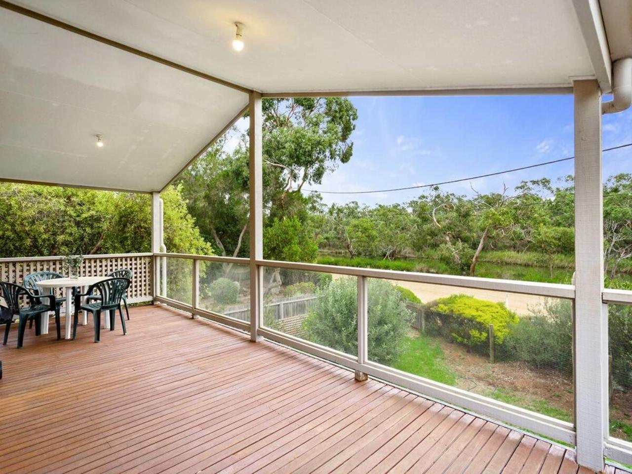 Anglesea'S Hidden Riverside Gem By Ready Set Stay Exterior foto